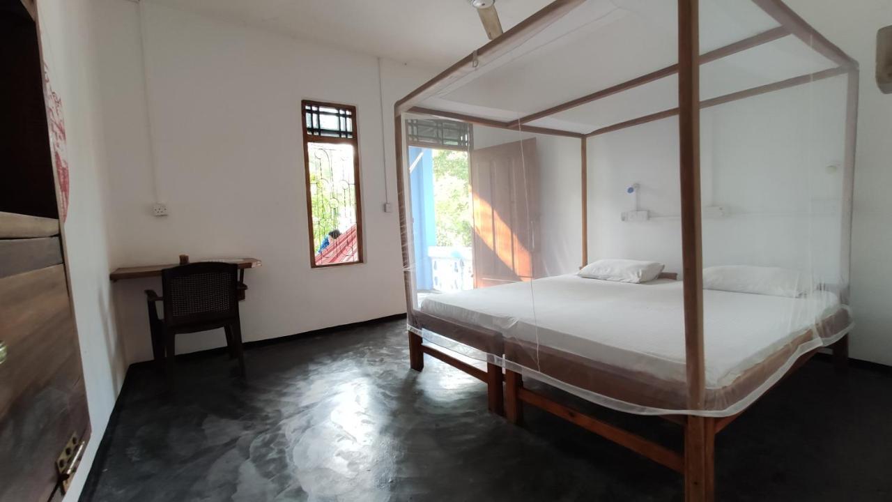 Surf Beach Hotel 아루감 베이 외부 사진