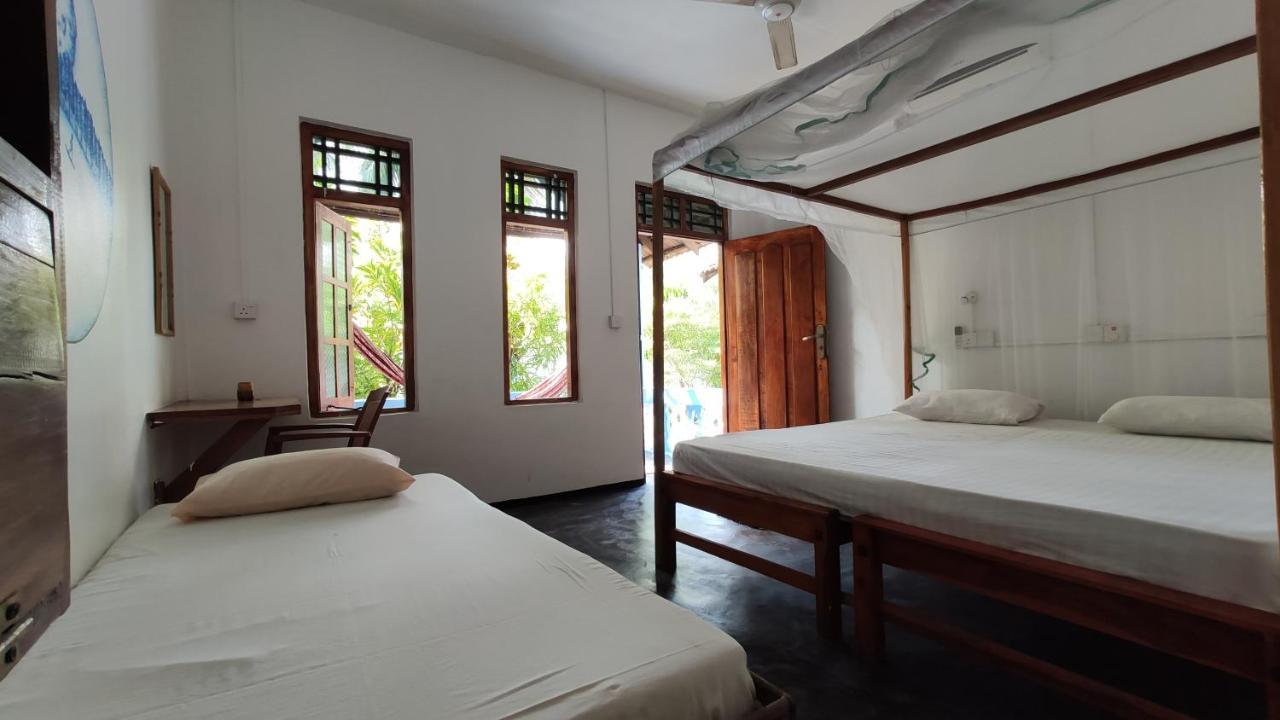 Surf Beach Hotel 아루감 베이 외부 사진