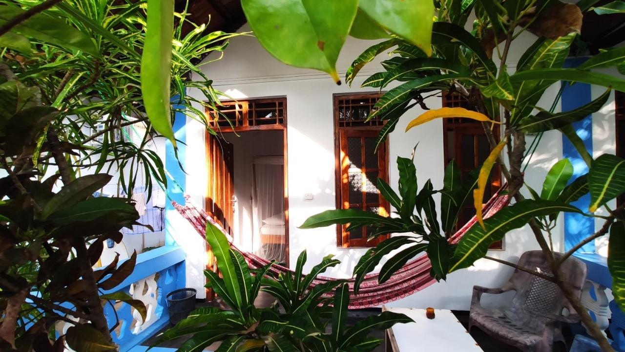 Surf Beach Hotel 아루감 베이 외부 사진