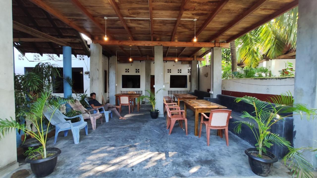 Surf Beach Hotel 아루감 베이 외부 사진