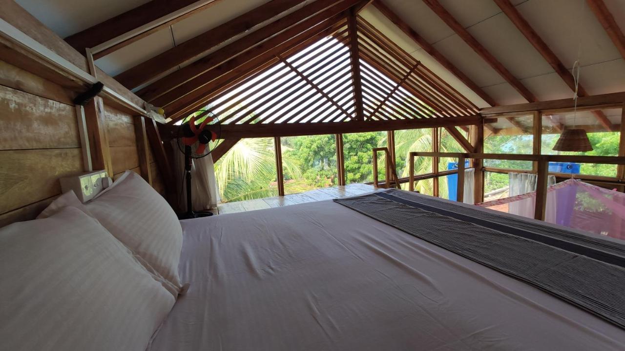 Surf Beach Hotel 아루감 베이 외부 사진