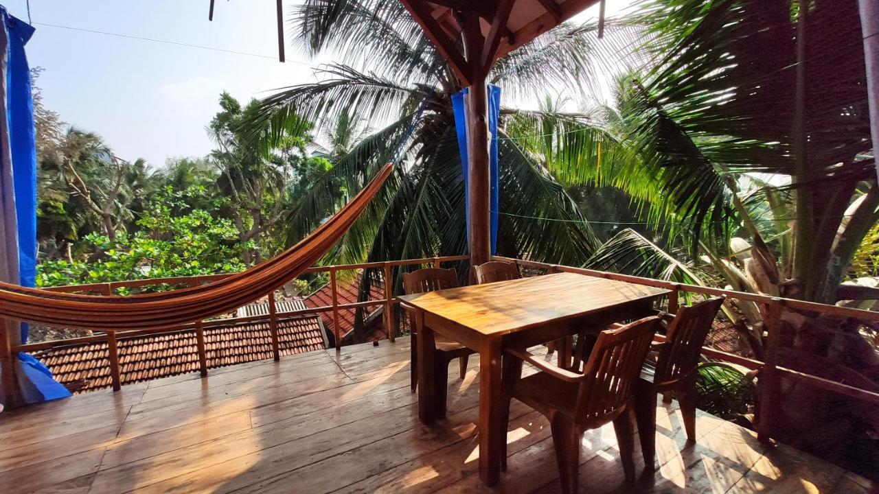 Surf Beach Hotel 아루감 베이 외부 사진