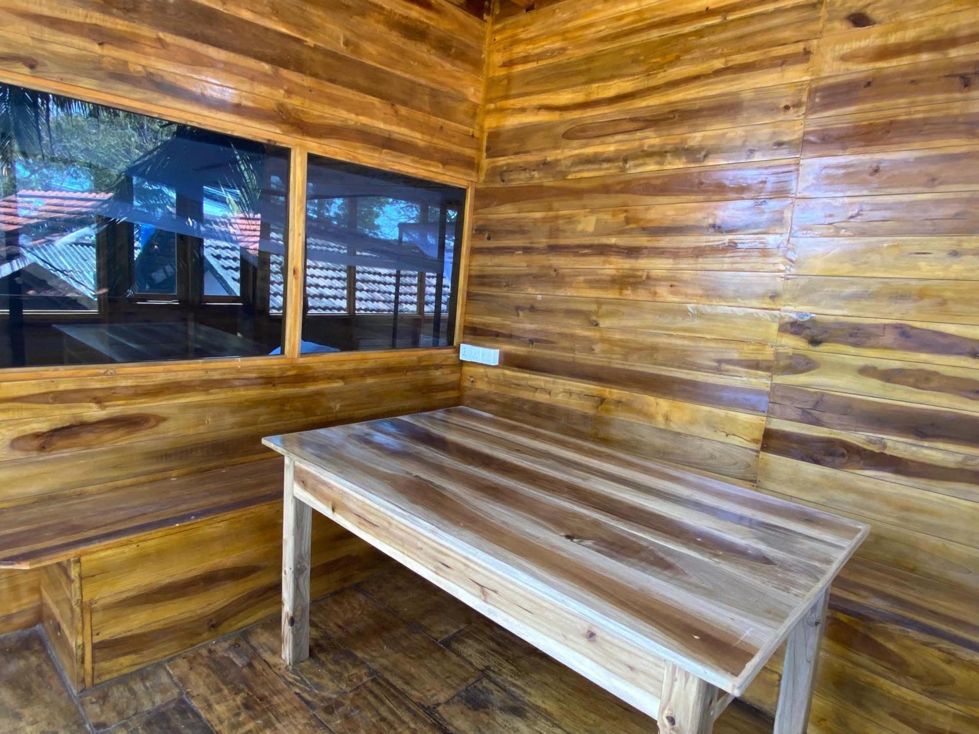 Surf Beach Hotel 아루감 베이 외부 사진