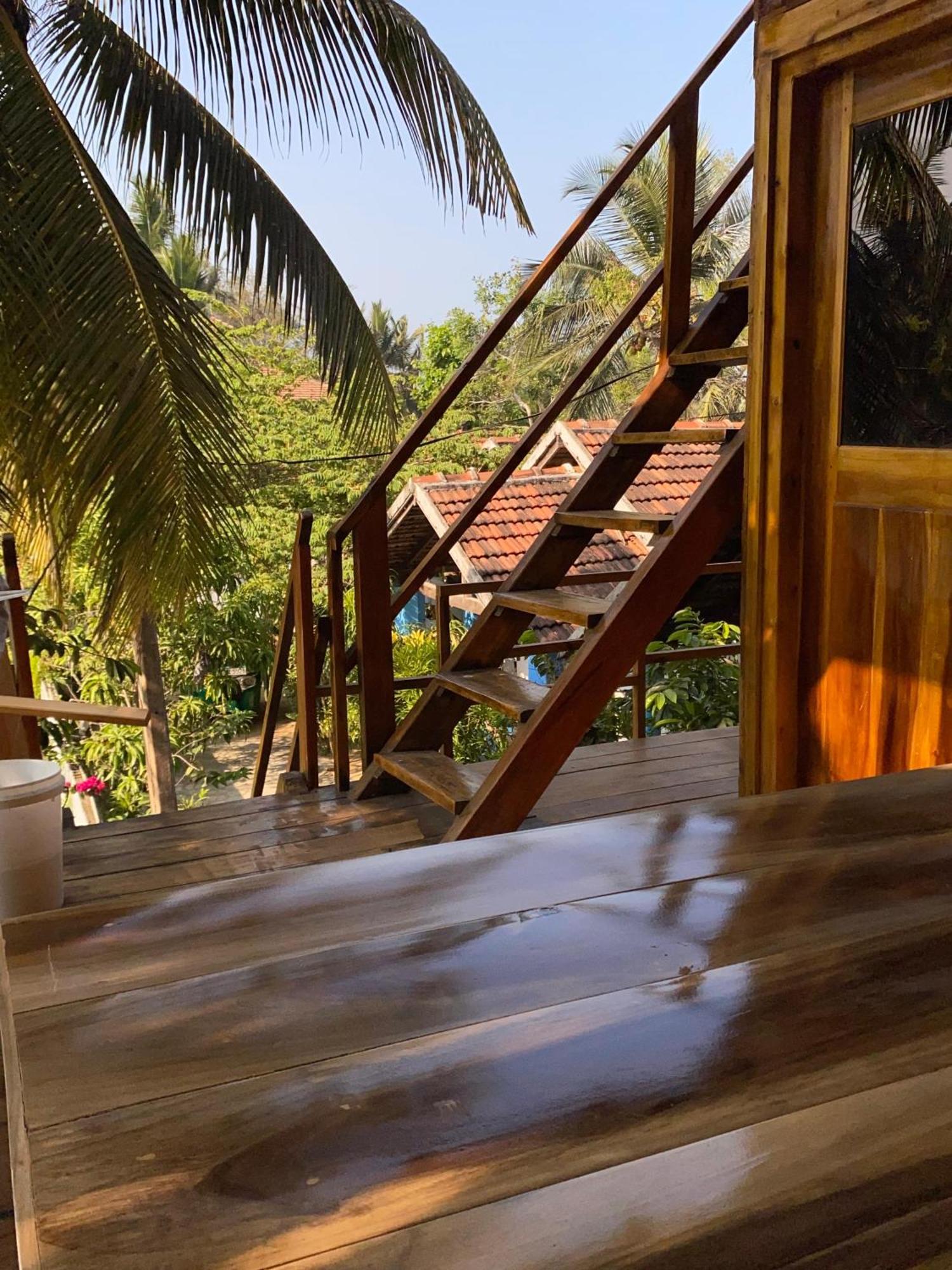 Surf Beach Hotel 아루감 베이 외부 사진