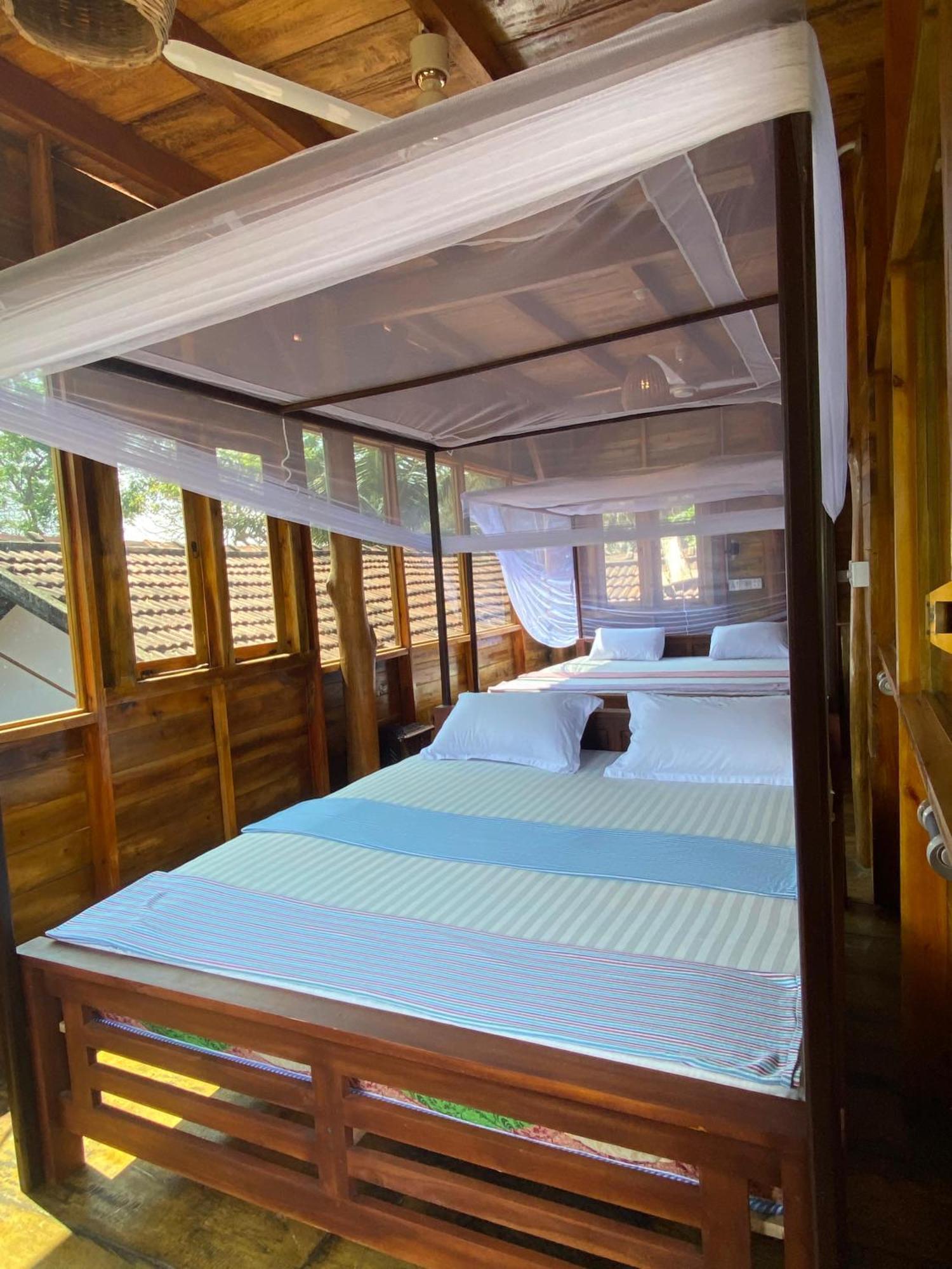 Surf Beach Hotel 아루감 베이 외부 사진