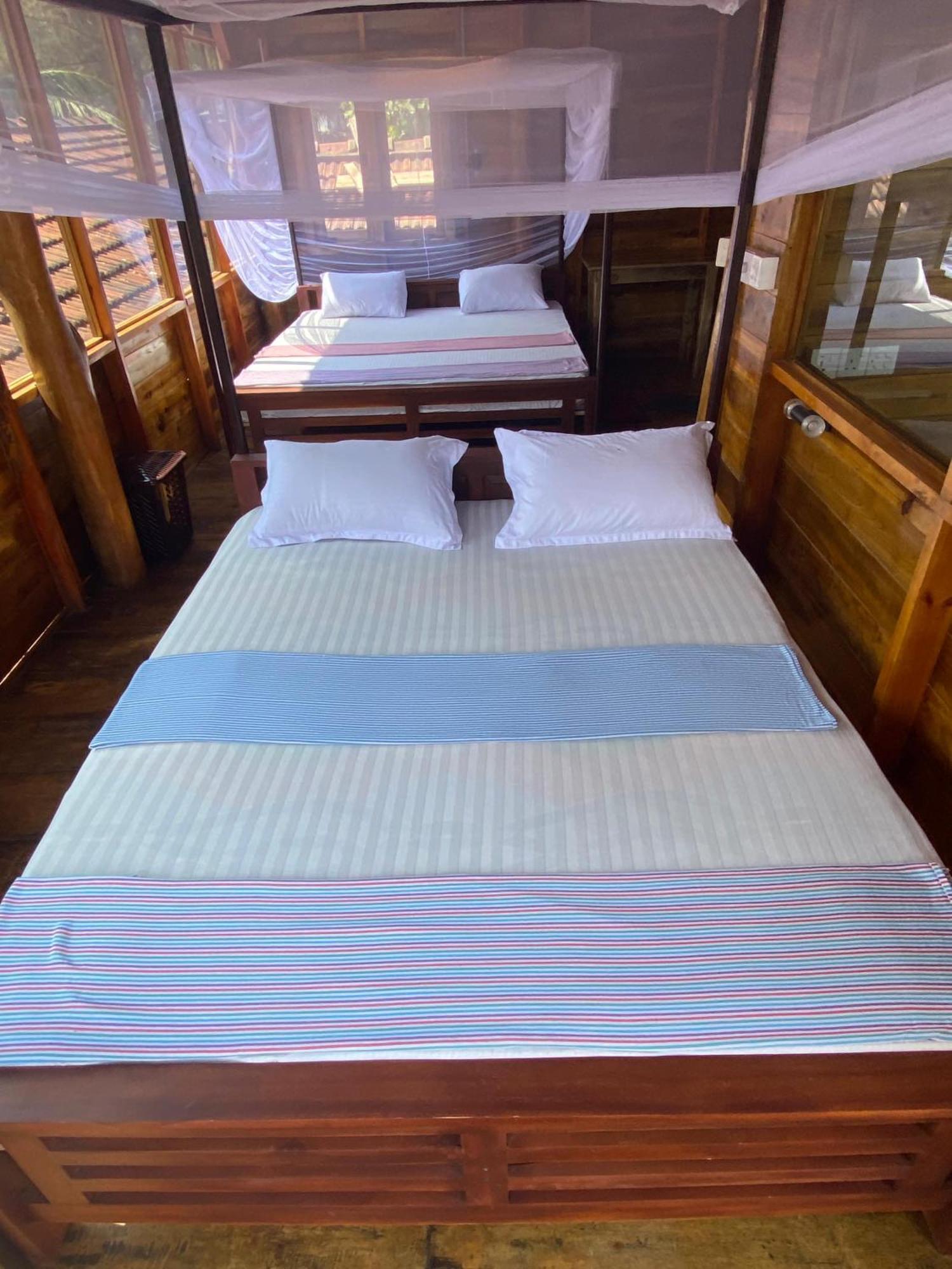 Surf Beach Hotel 아루감 베이 외부 사진
