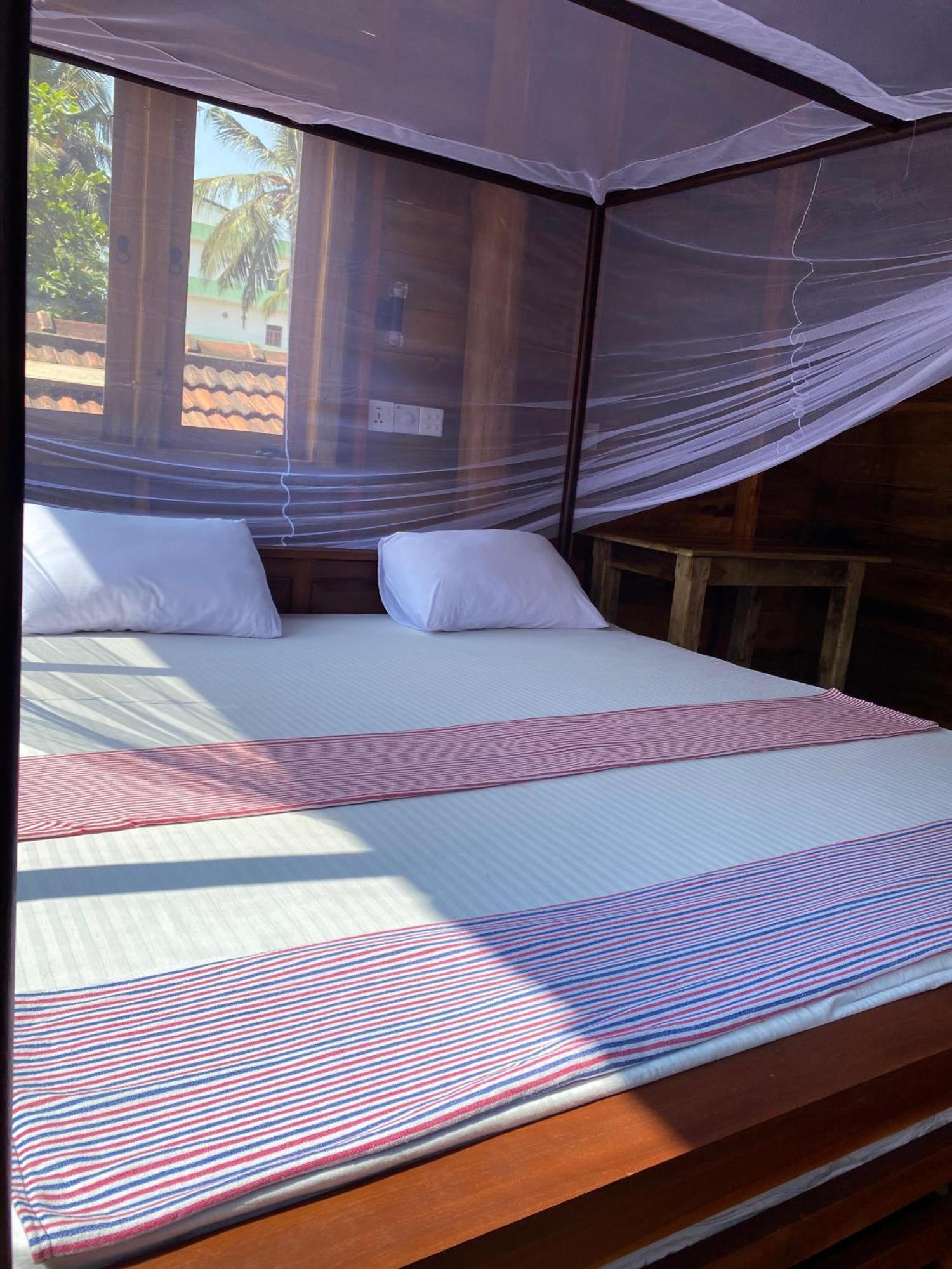Surf Beach Hotel 아루감 베이 외부 사진