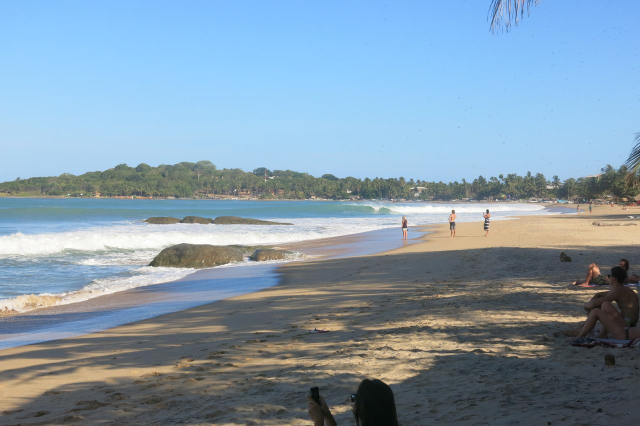 Surf Beach Hotel 아루감 베이 외부 사진